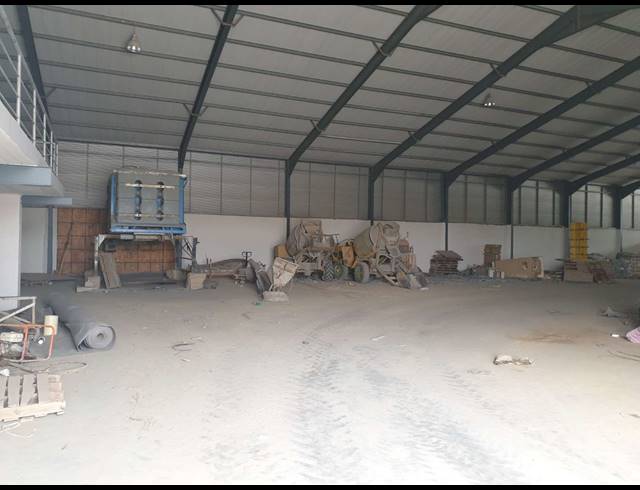 2,290M² WAREHOUSE FOR SALE IN KILLARNEY GARDENS